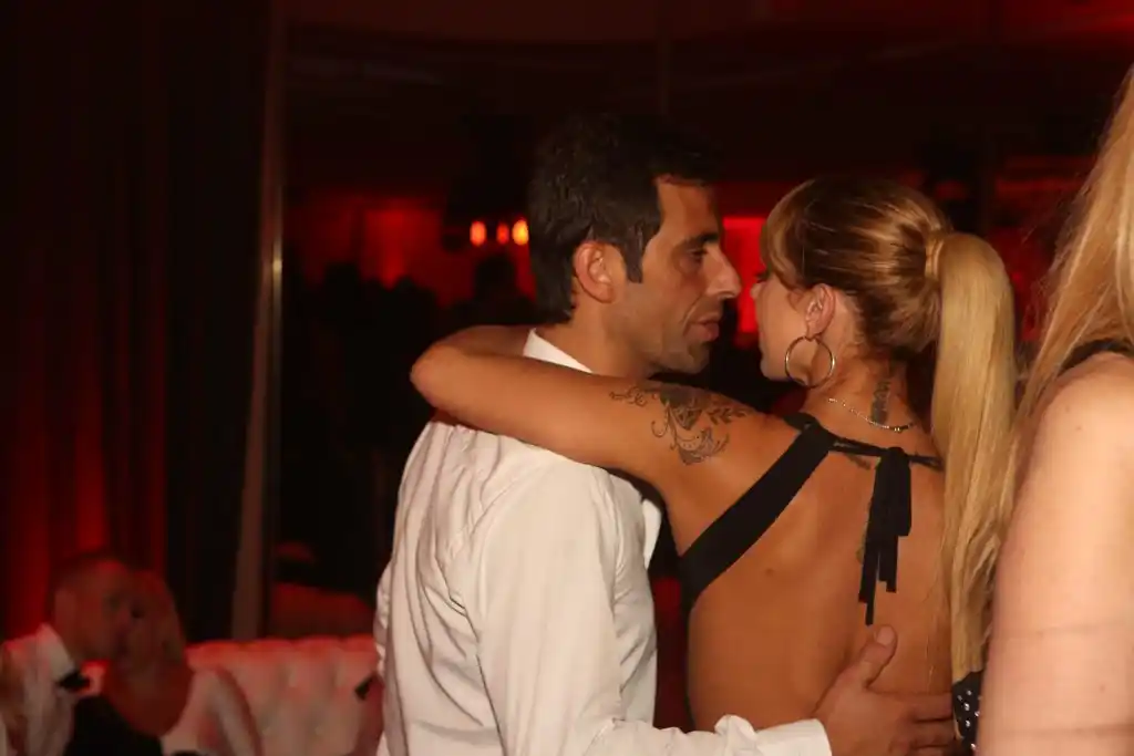 Vinculan al hijo del Intendente Arroyo con la vedette Mónica Farro