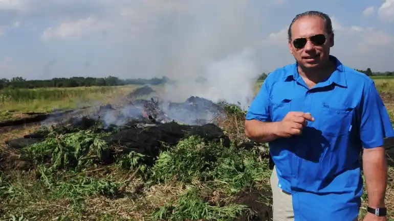 Merlo: Quemaron mil kilogramos de marihuana en un operativo de la Federal