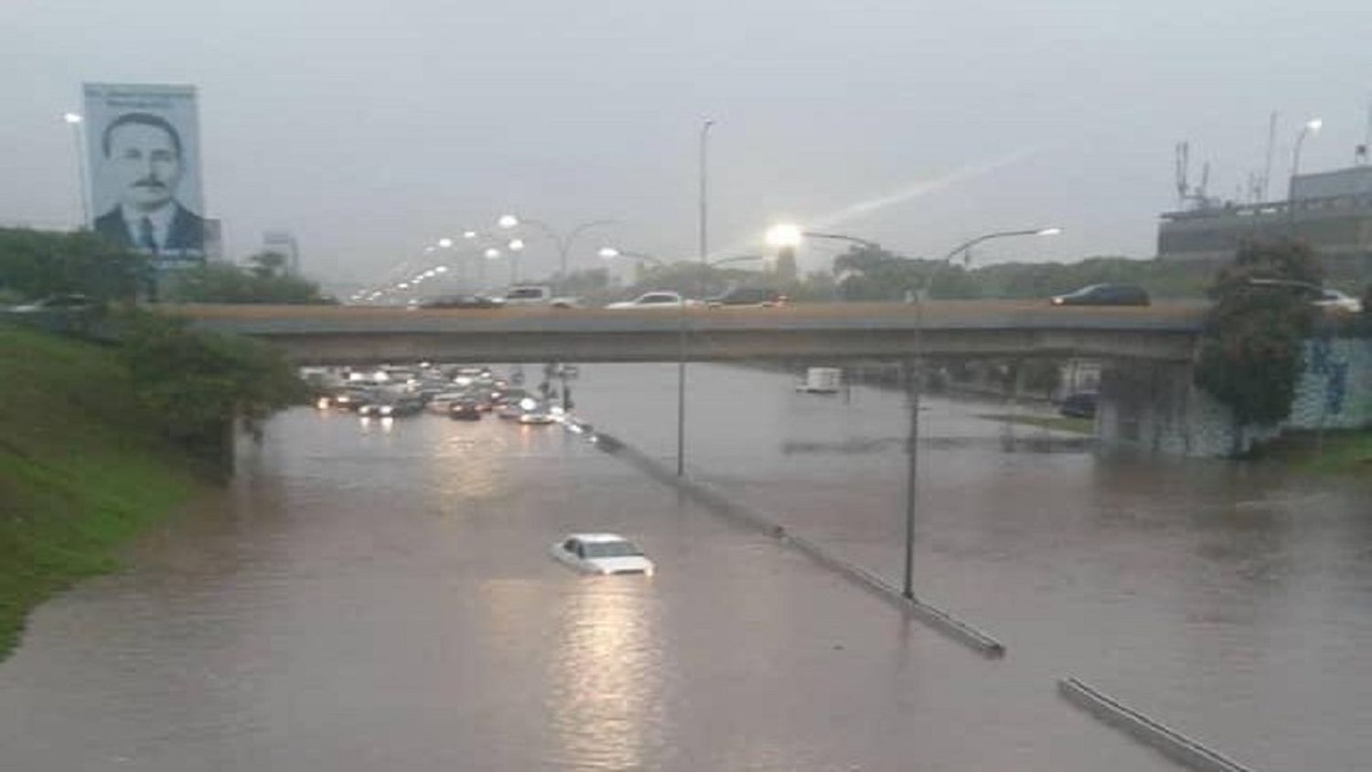 FALTA DE MANTENIMIENTO y nula resolución de problemas: causas de las inundaciones en época de lluvias