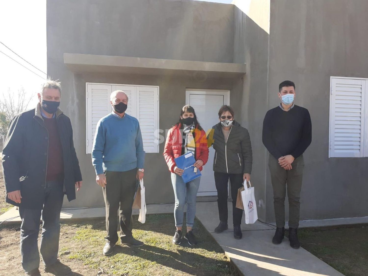 La provincia inauguró viviendas en Chapuy, Correa, Villa Constitución y Logroño