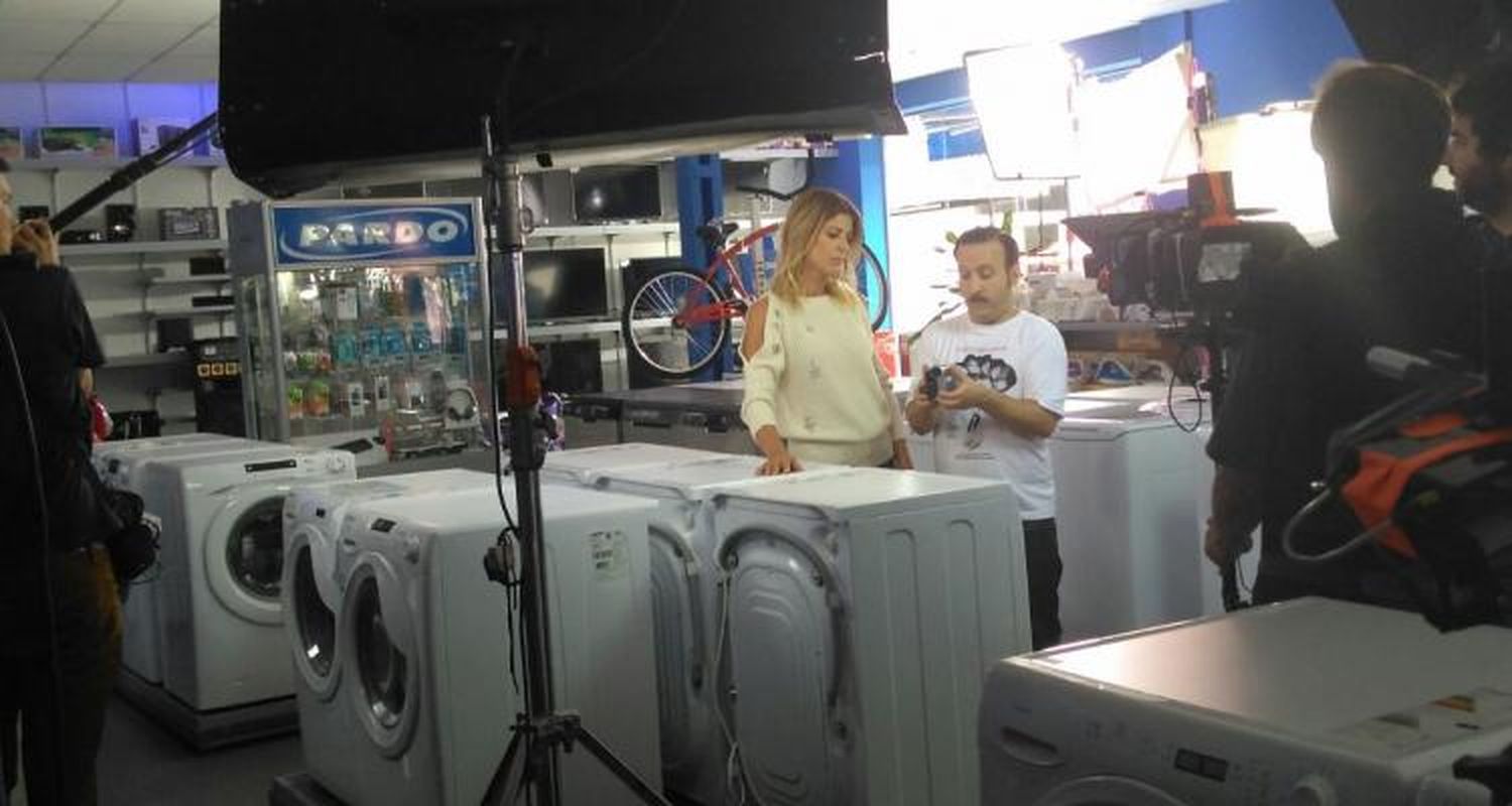 La actriz Eugenia Tobal pasó por San Pedro para filmar un spot publicitario de Pardo Hogar