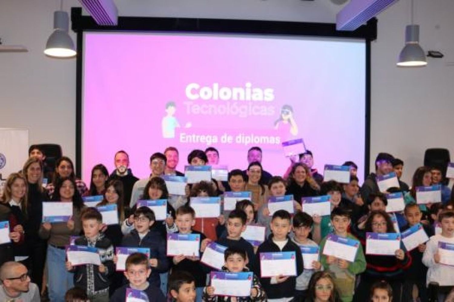 La provincia recibió un importante premio por su programa de Colonias Tecnológicas