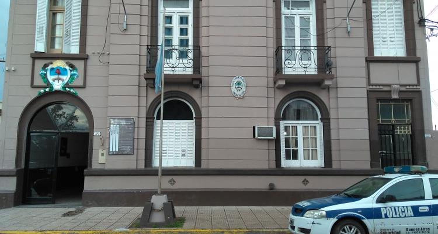 Detienen a dos jóvenes que tenían pedido de captura