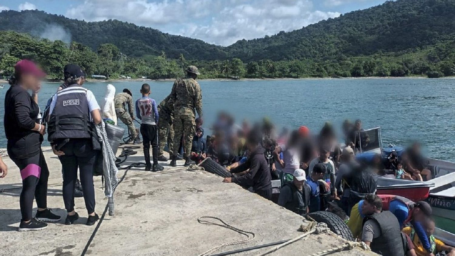 La sombra de la DEPORTACIÓN se posa sobre los migrantes en Panamá