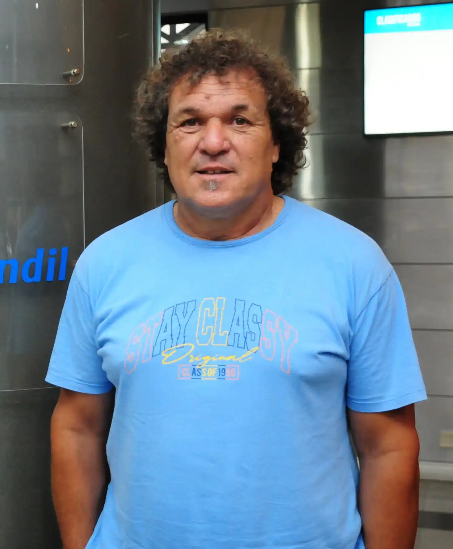 Oscar López volvió con triunfo a la dirección técnica de Ferro.