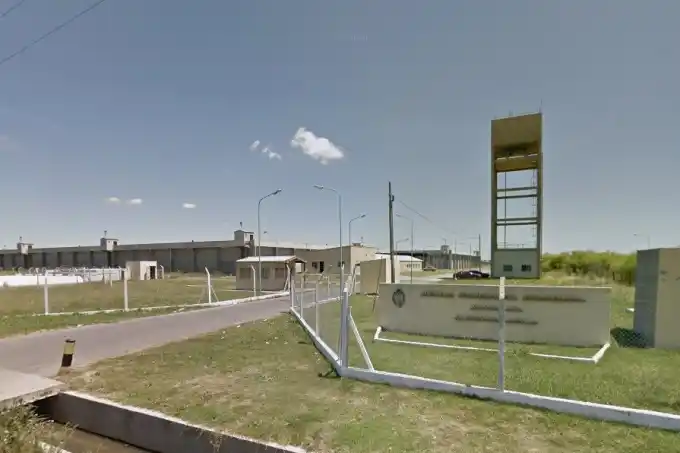 Motín en el penal de Florencio Varela dejó penitenciarios y reclusos heridos