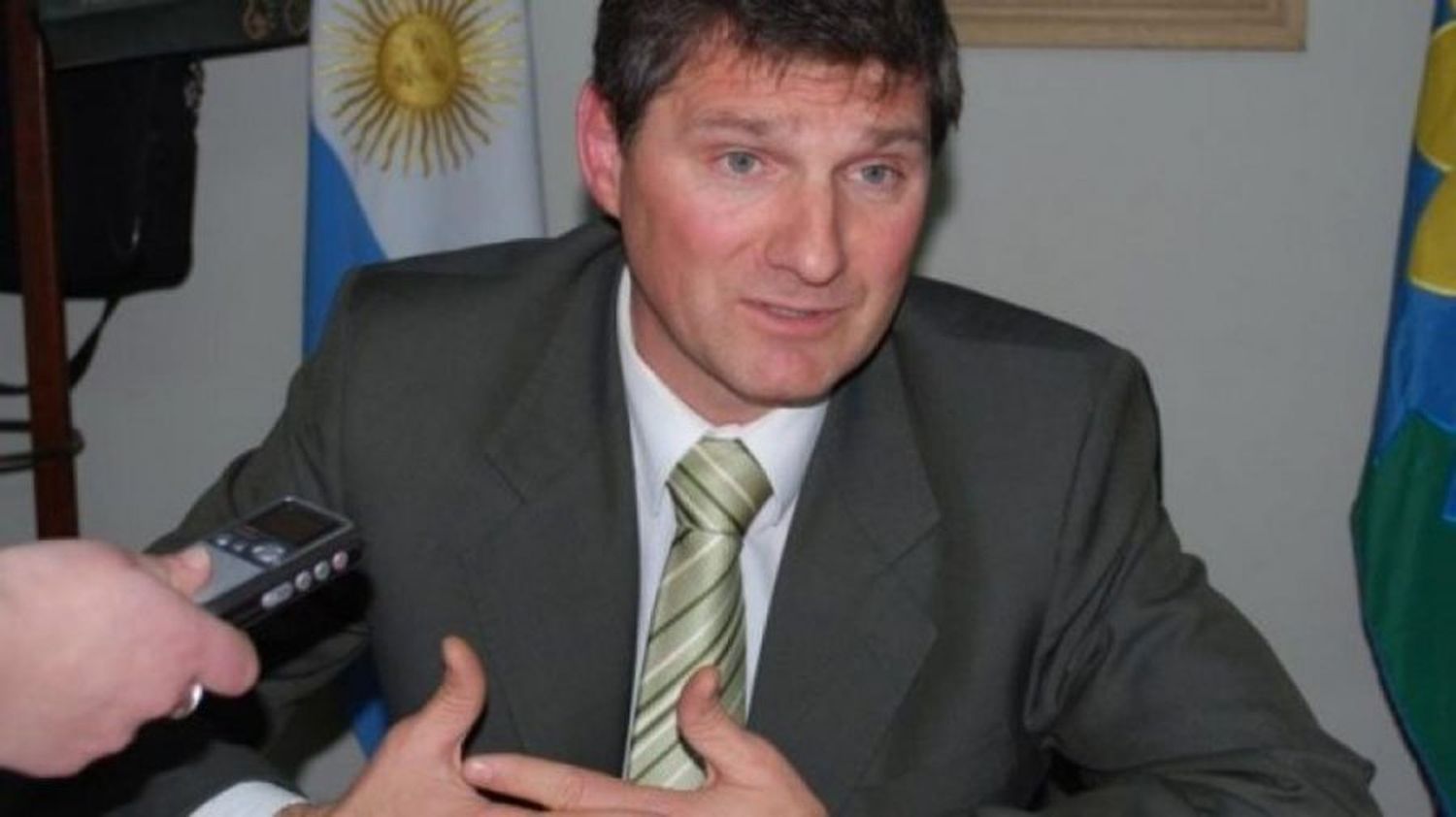 Se negó a declarar el detenido ex intendente de Lincoln, acusado de corrupción
