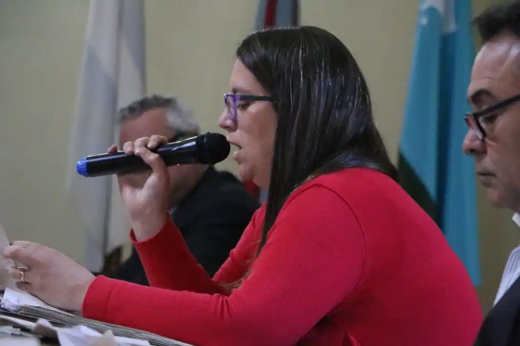 Araceli Traba apuntó contra los 