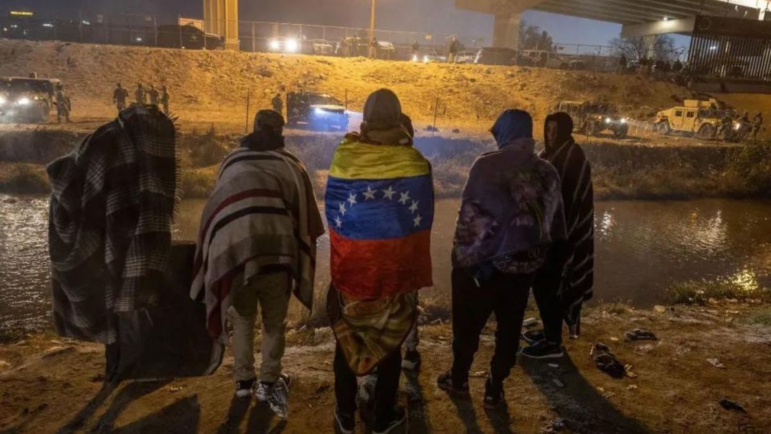 ¿LOS DEPORTARÁN? 500 MIGRANTES que se entregaron a Patrulla Fronteriza: creyeron que los enviarían a Canadá