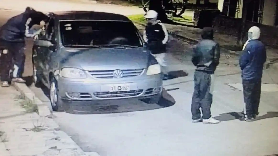Detienen a seis adolescentes tras un intento de robo a un auto en Santa Fe