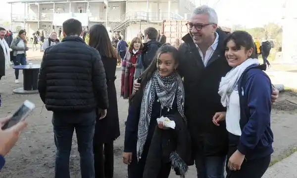 Tigre acompañó la inauguración del nuevo edificio del secundario del Colegio María de Guadalupe