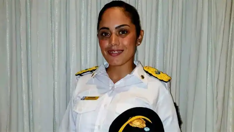 Una joven policía está grave tras ser baleada por su ex