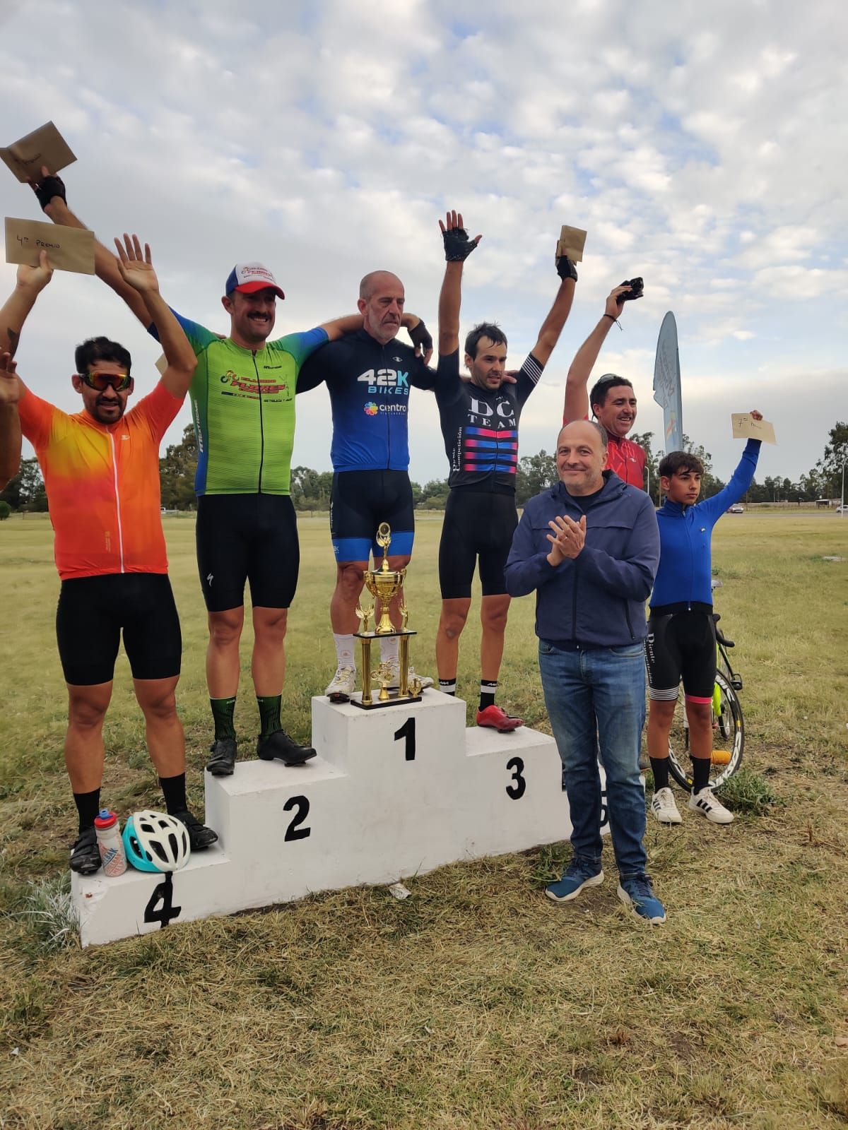 Exitoso Festival de ciclismo de pista