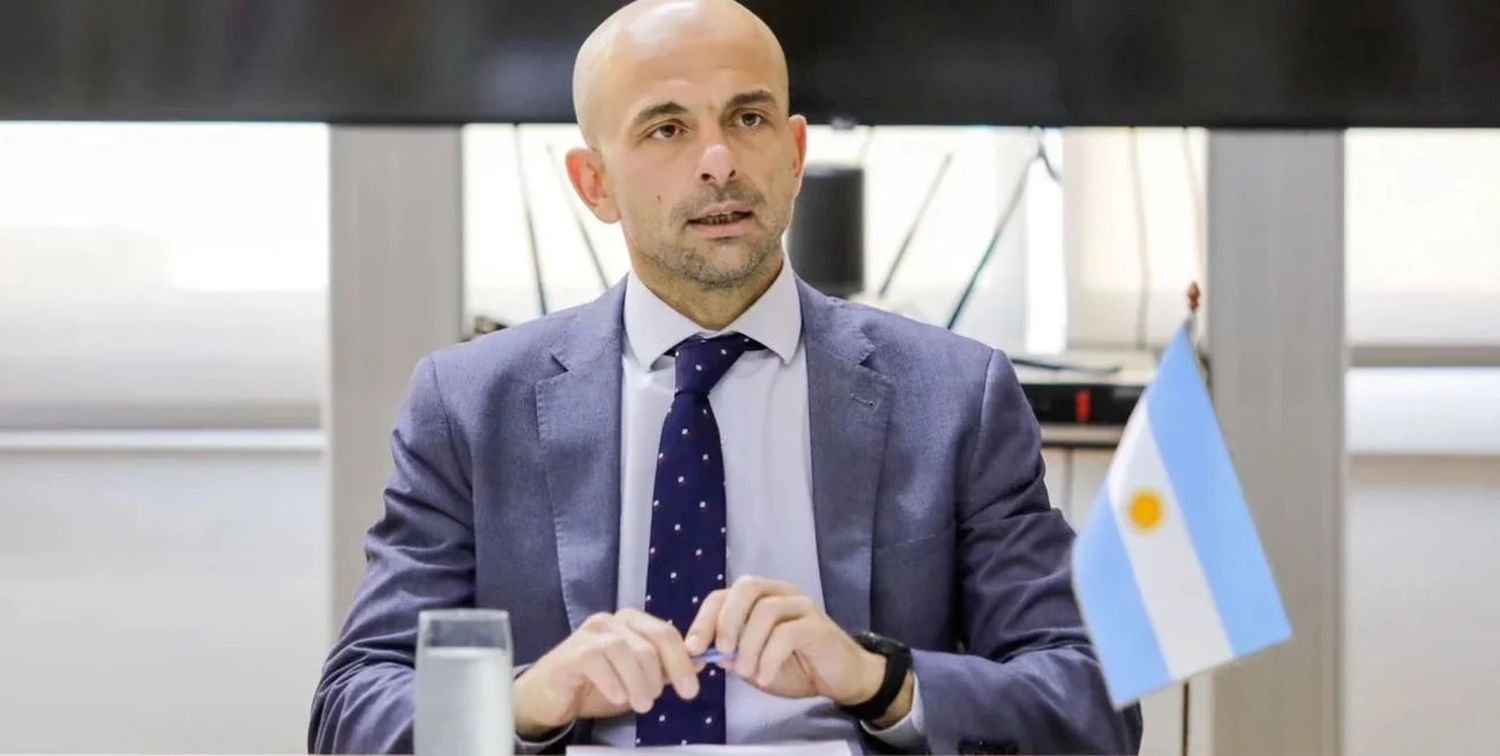 Franco Mogetta fue despedido por el presidente de la Nación.