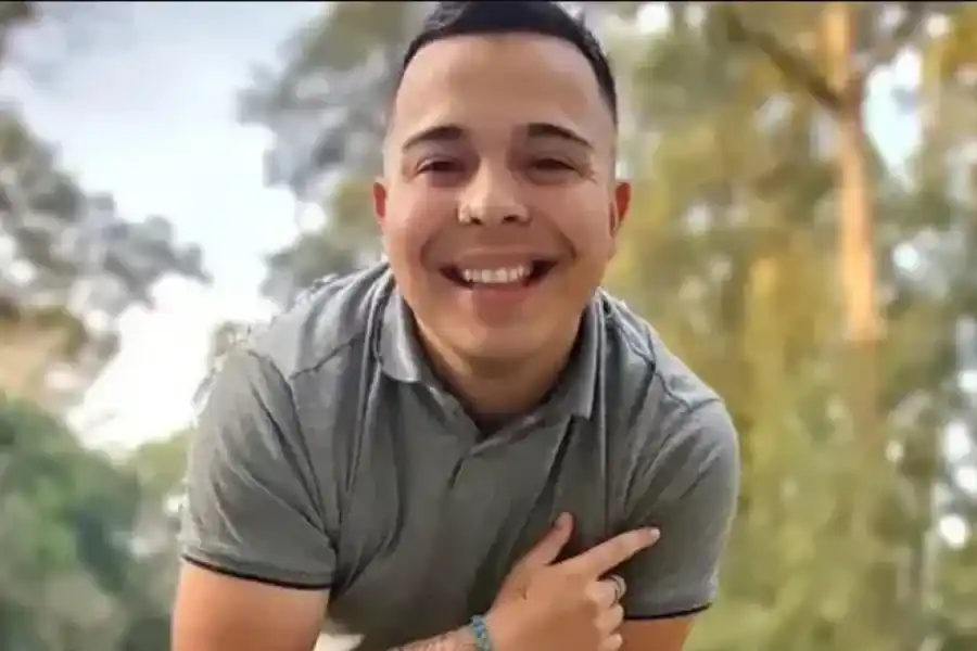 A un mes de la desaparición de Lucas Escalante: Familiares marcharon a la fiscalía y el municipio de Varela