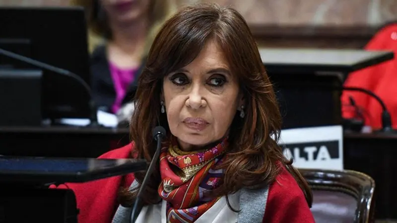 El tribunal rechazó recursos y confirmó que mañana comenzará el juicio contra Cristina Kirchner