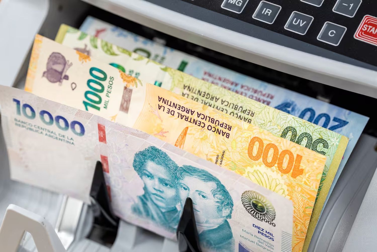 Presentan en el Congreso un proyecto para reemplazar el peso por la moneda "Argentum"