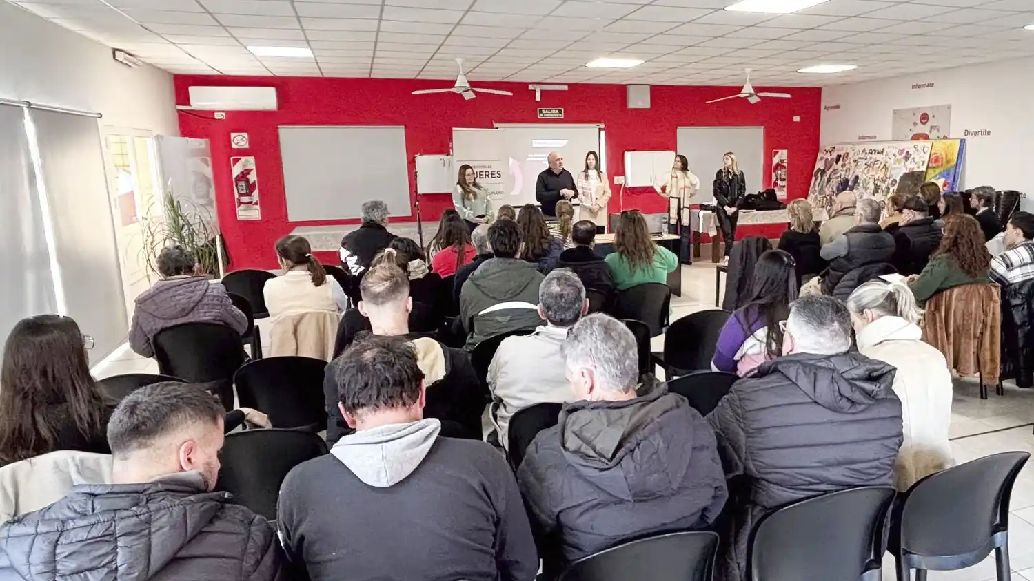 La provincia capacitó a personal y autoridades del municipio de Crespo