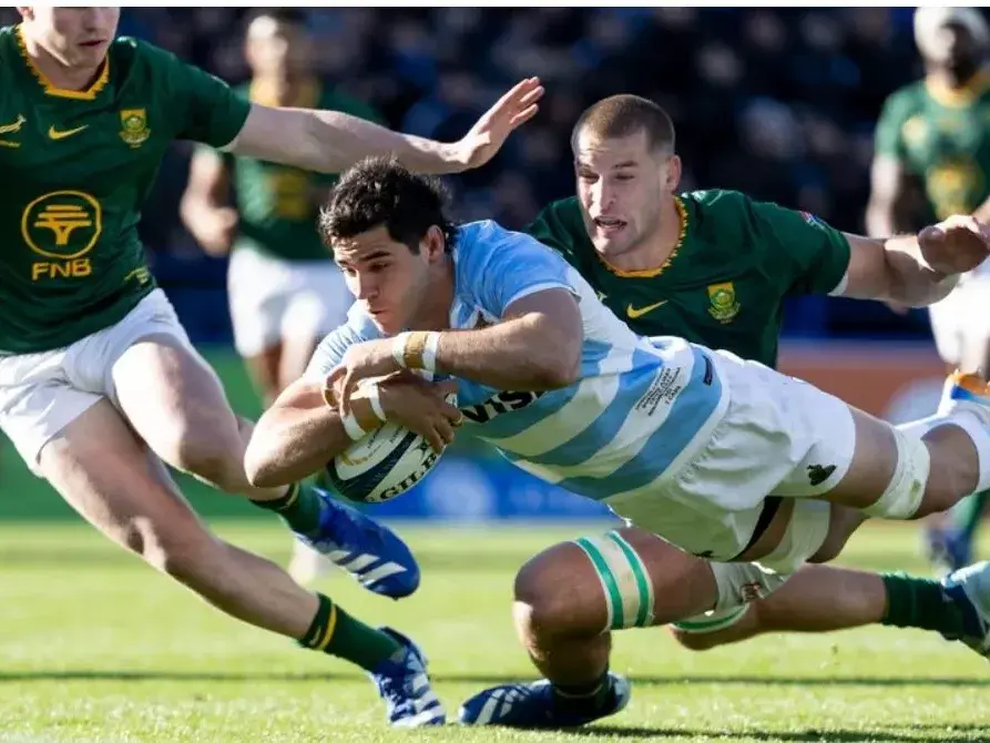 Los Pumas cayeron 17 a 10 ante los Springbocks, bicampeones del mundo. Foto: UAR