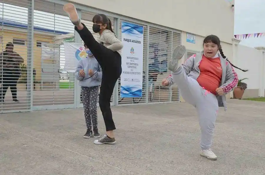 El parque acuático ofrece diversas
actividades físicas de forma gratuita