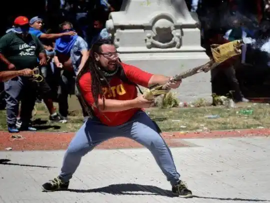 El "Gordo mortero": De atacar el Congreso y estar prófugo durante tres años a lanzarse como precandidato a senador