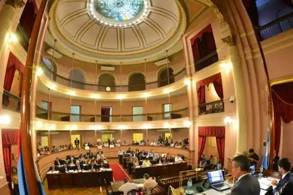 Proponen nuevamente sanciones para los “legisladores tránsfugas”