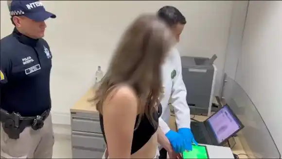 Cae en Medellín colombiana con alerta ROJA DE INTERPOL: enamoraba a sus víctimas y después los robaba