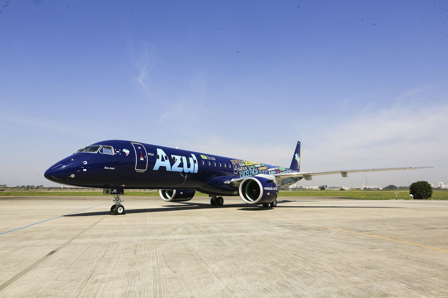 Azul recibirá el doble de aviones Embraer E195-E2 en 2025