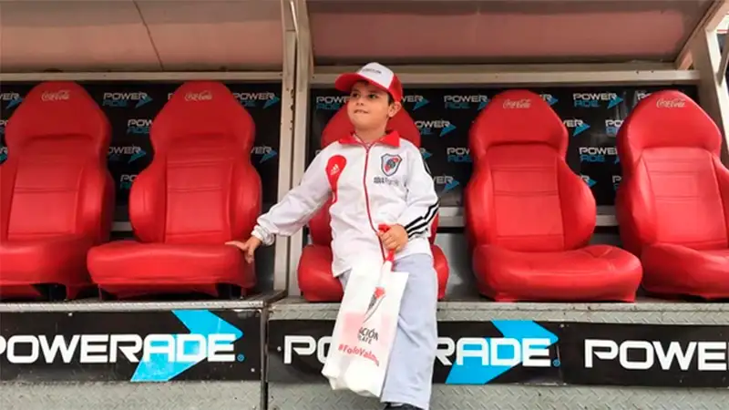 Renzo conoció el Monumental y hoy verá la final de la Copa Libertadores