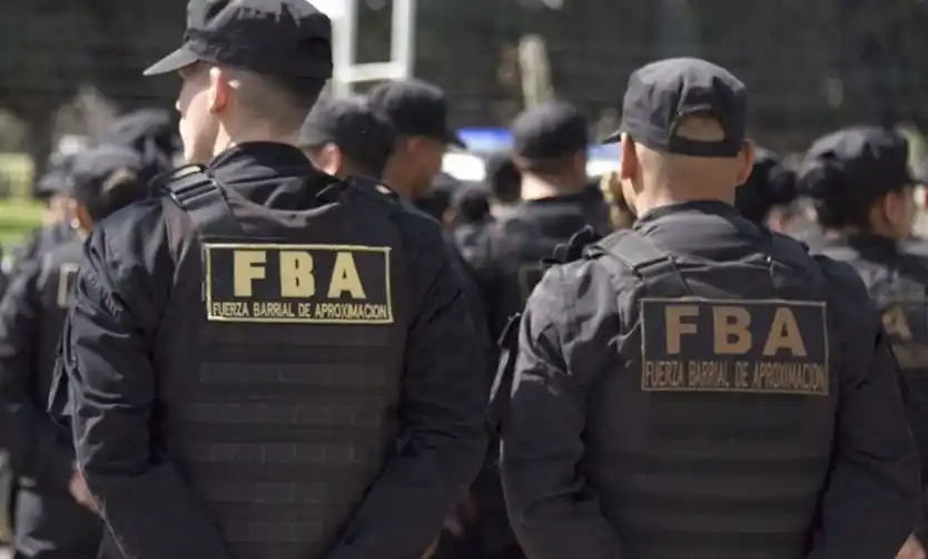 Comerciante redujo a ladrón que se hizo pasar por cliente para robarle