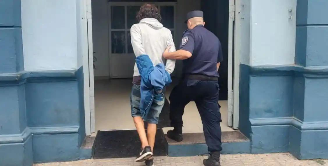 Detuvieron a un hombre por entrar a robar en una casa de Pueblo Nuevo