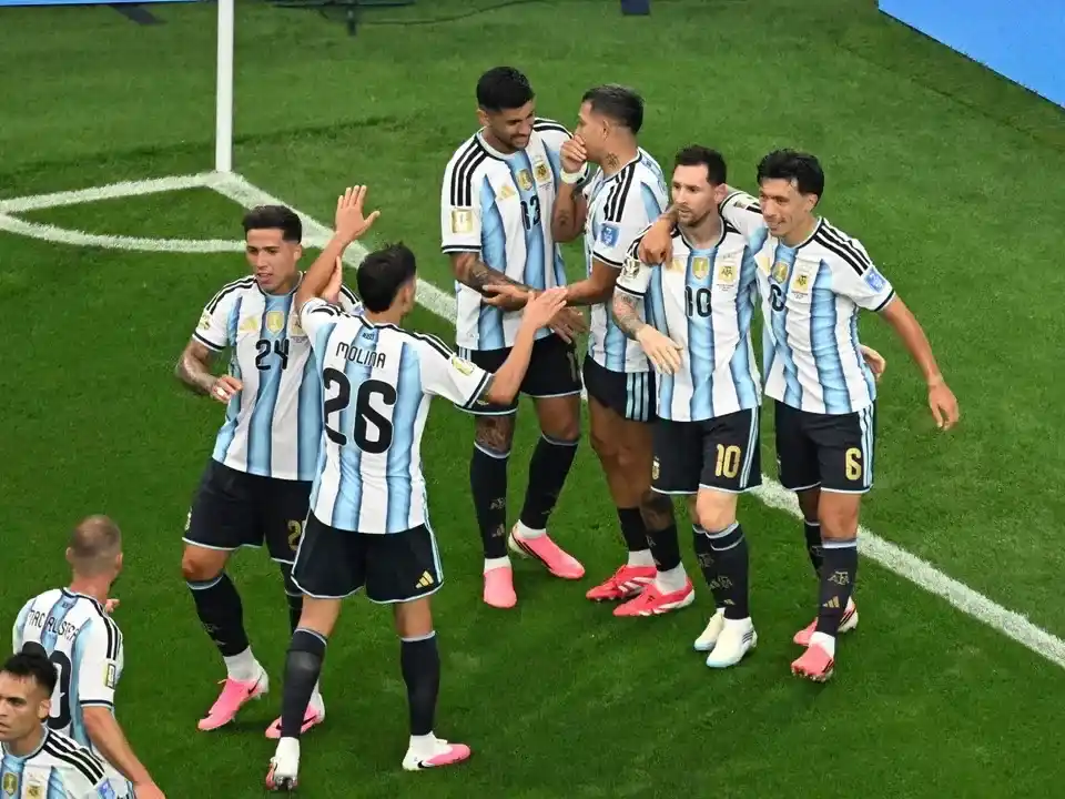 Rotación. Scaloni hará cambios para cuidar piernas