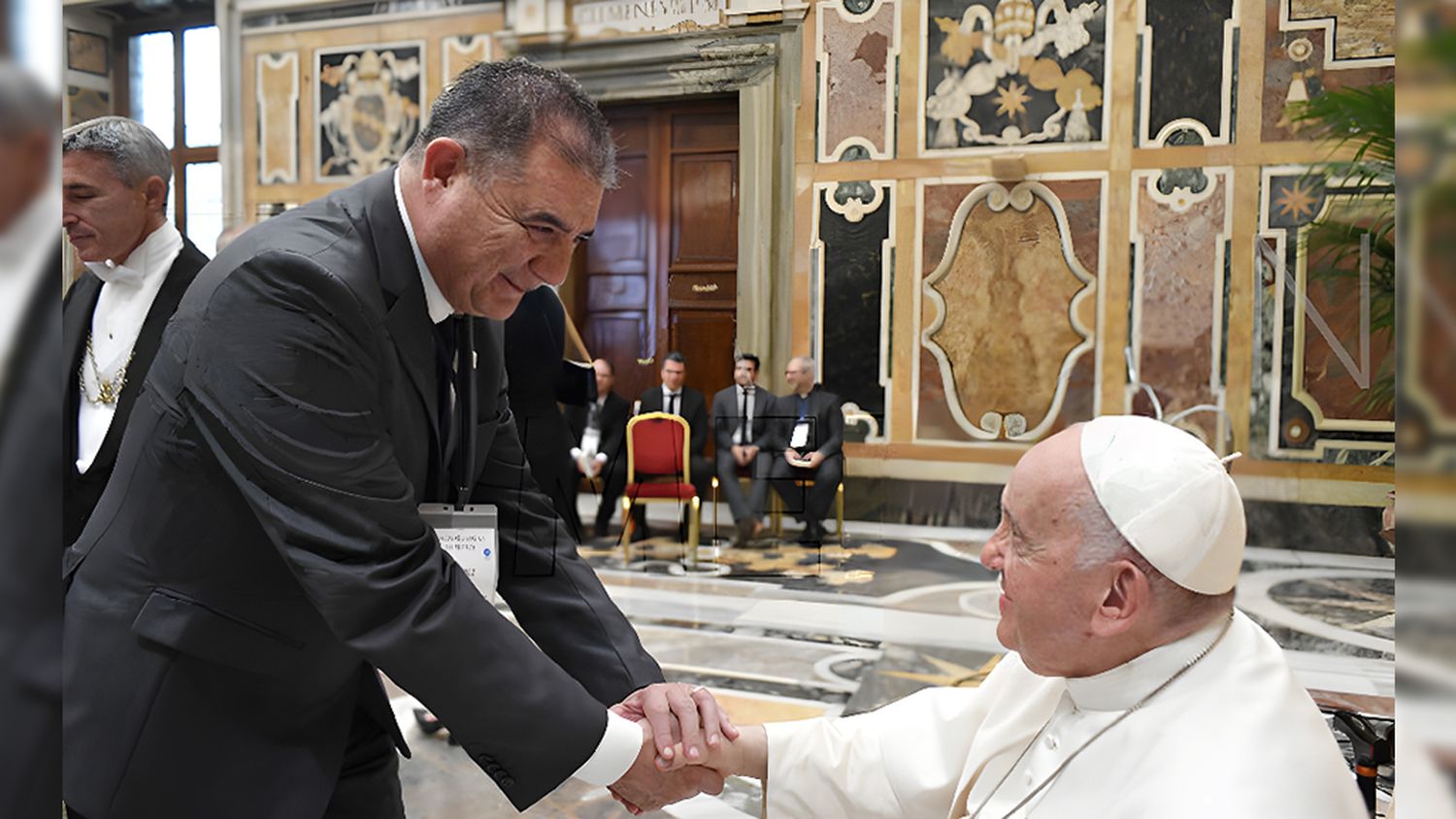 El rector Jorge Jaimez junto al Papa Francisco