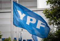 YPF subió 3% precio de los combustibles y achicó brecha con la competencia