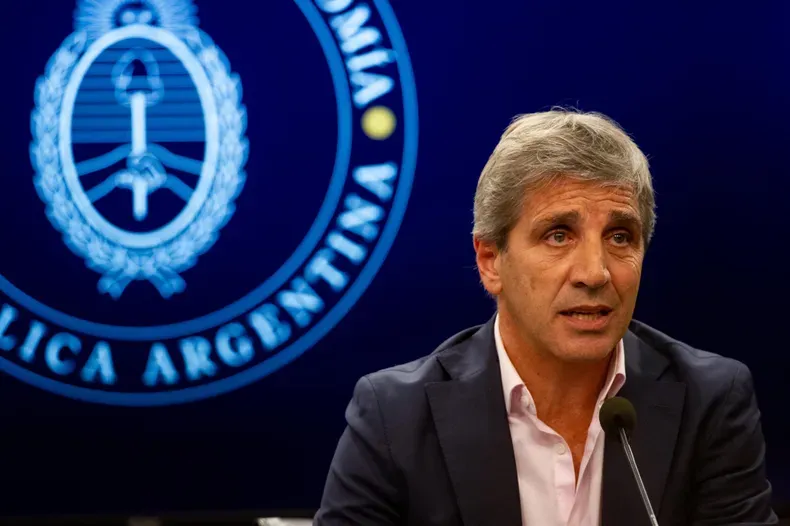 Caputo mandó al Congreso un adelanto del Presupuesto 2025: ¿A cuánto cree que cotizará el dólar y que inflación anual prevé?