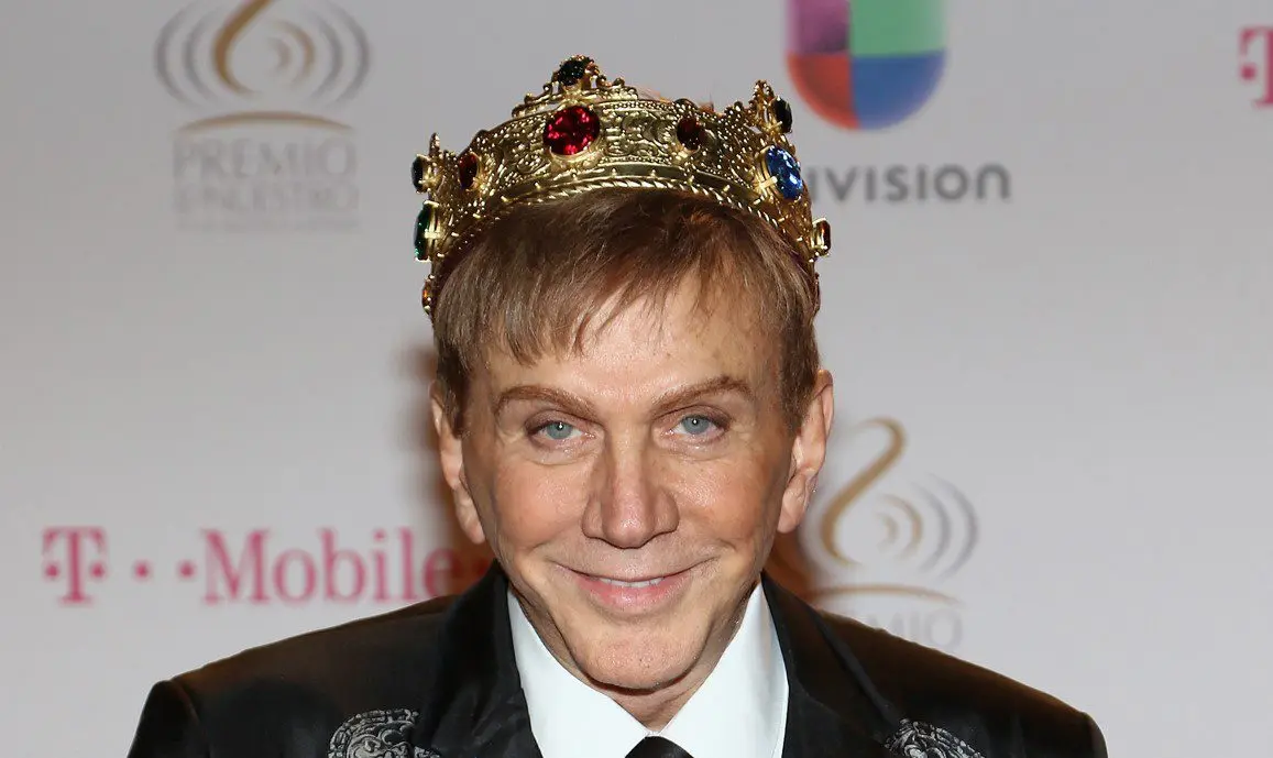 Osmel da tremendo show al dejar La casa de los famosos