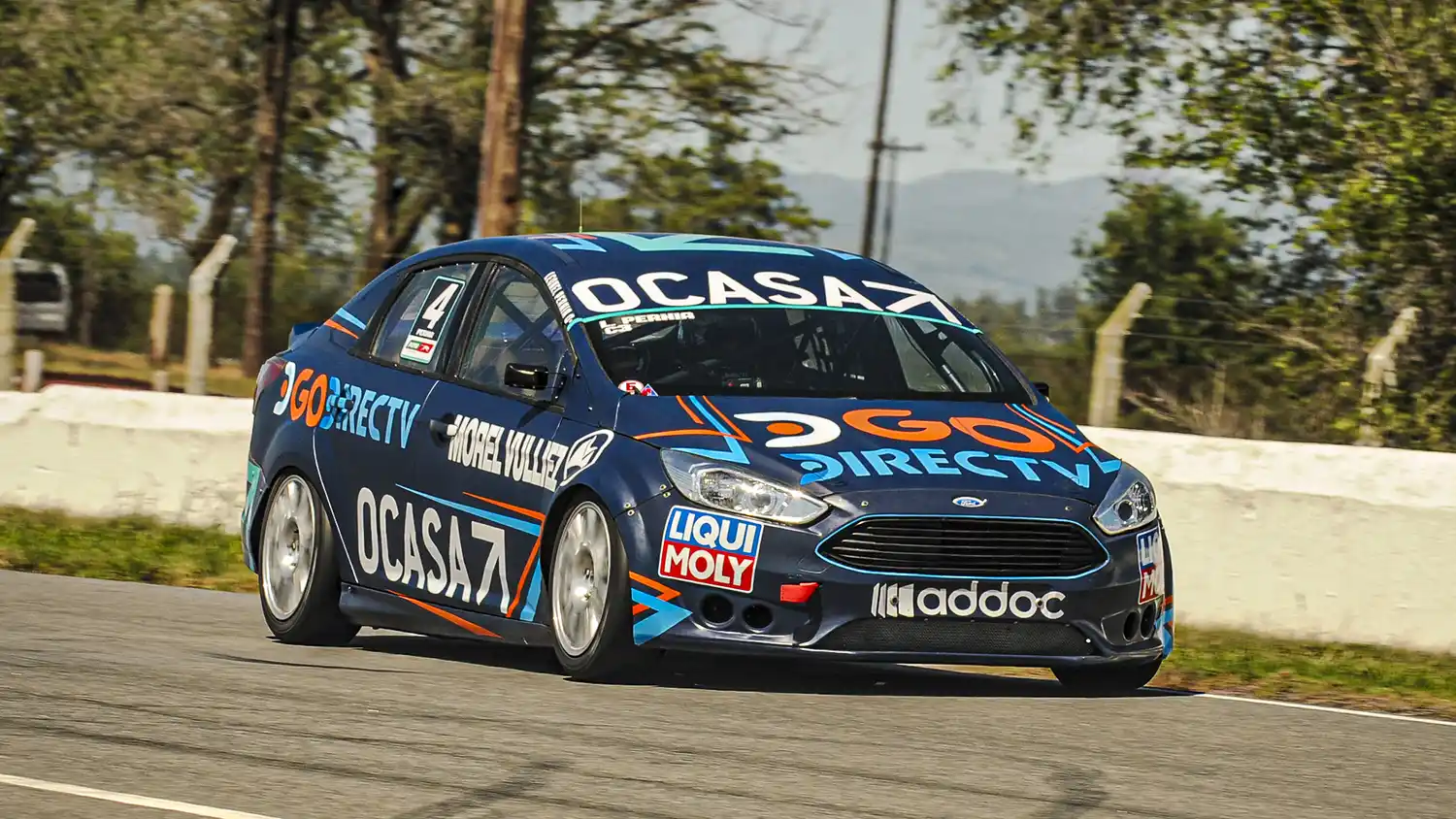 El flamante Ford Focus de Leonel Pernía.