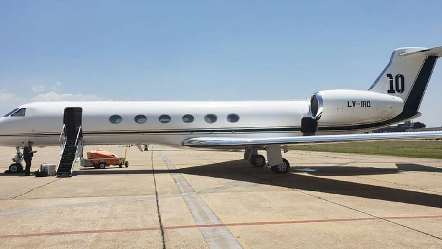 ¿Cómo es el avión de Messi valuado en 15 millones de dólares?