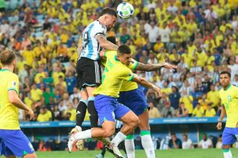 Argentina venció a Brasil y lo dejó sin invicto en Eliminatorias