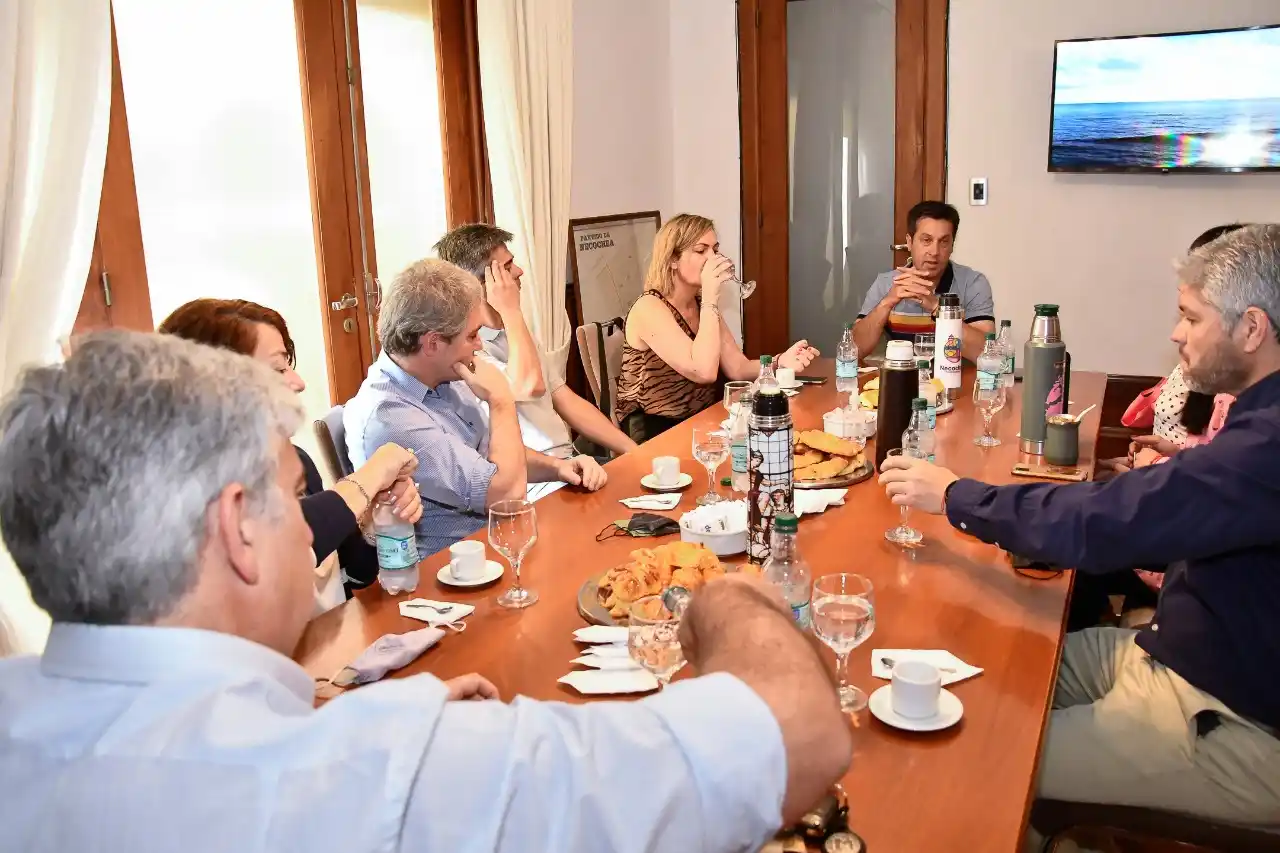 Tras las elecciones: El Intendente de Necochea recibió a los concejales electos