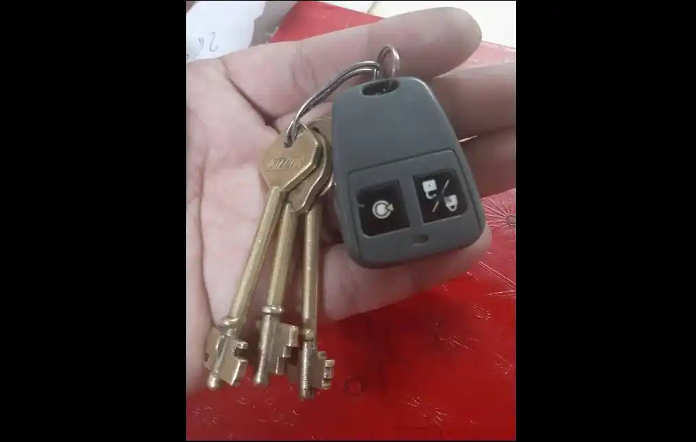 Llaves encontradas en calle 25 de Mayo