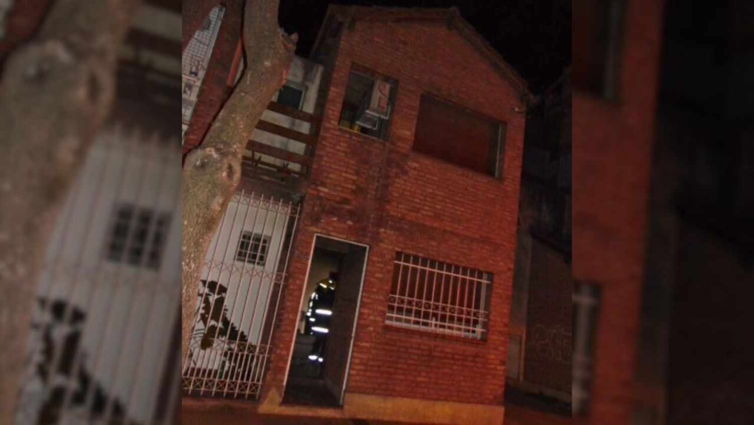 Incendio de un departamento en pleno centro con dos mujeres evacuadas