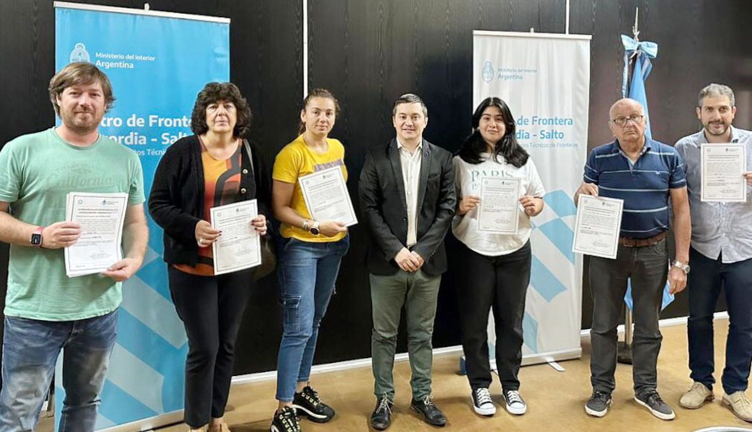 Hicieron entrega de autorizaciones de atención preferencial en el centro de frontera Concordia -Salto