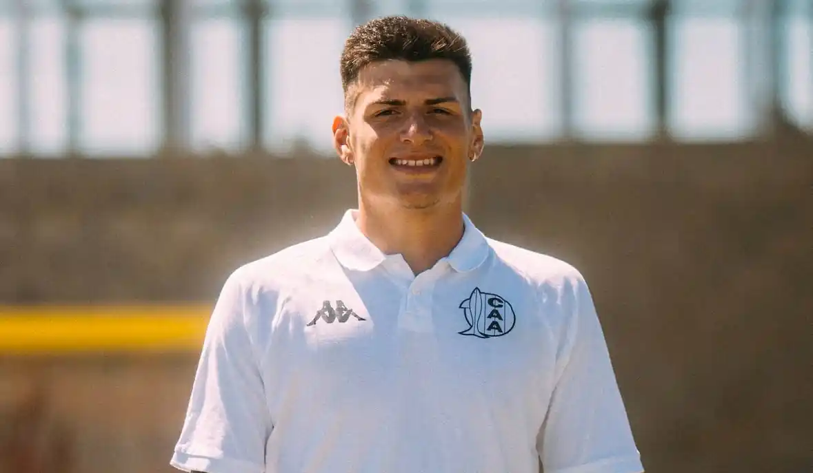 Tomas Kummer, nuevo futbolista de Aldosivi (FOTO: Prensa Aldosivi)