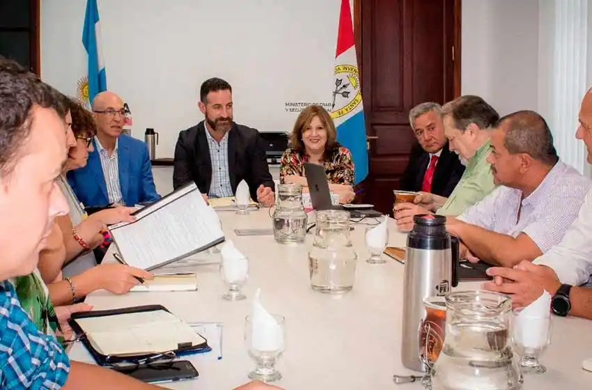 Sin discusión salarial, culminó la primera paritaria docente: acordaron los temas para abordar durante el año