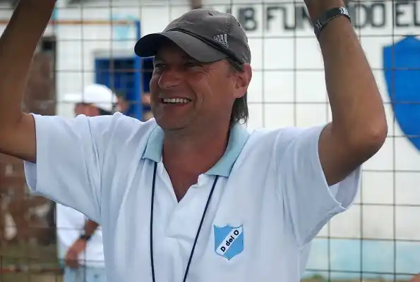 Nelson Villanueva es el nuevo director técnico de Juventud Urdinarrain