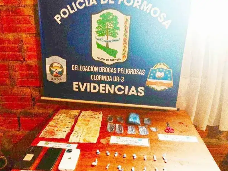 Desarticularon un centro de venta
de estupefacientes y un detenido