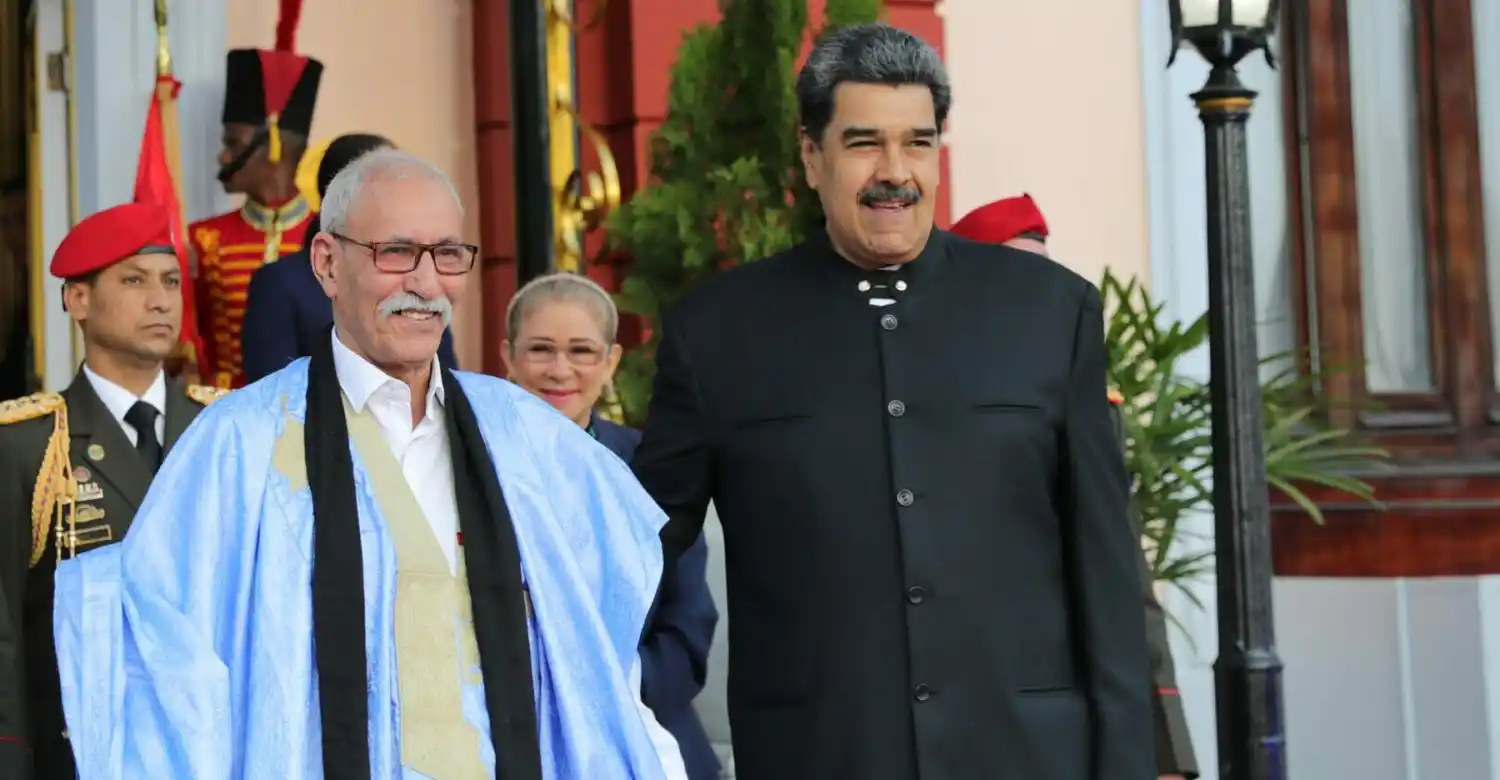 ¿A CAMBIO DE? Maduro firma convenios con un país árabe