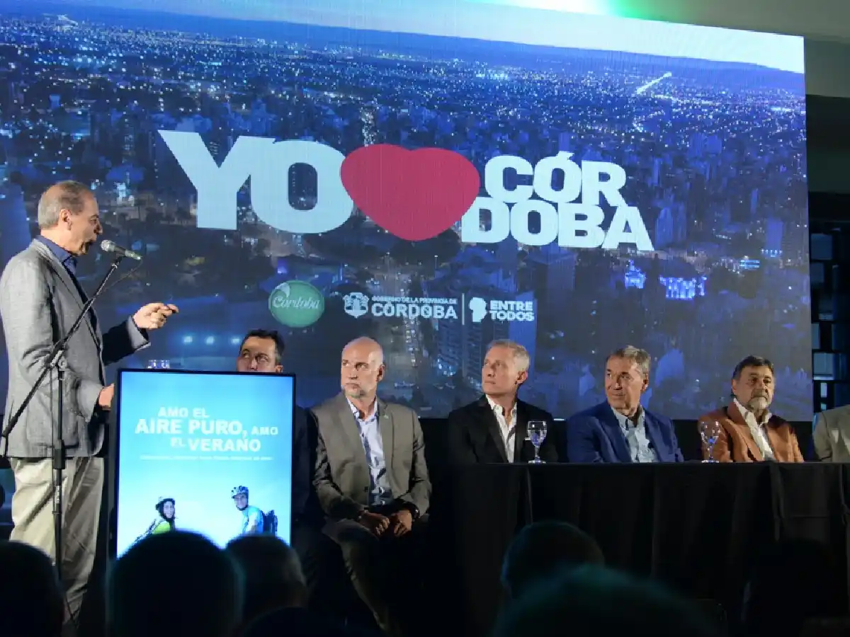 Schiaretti anunció paquetes de descuentos y promociones para turistas que visiten Córdoba