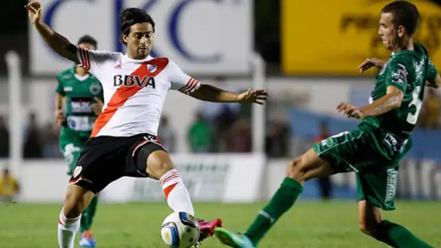 Sobre la hora, Sarmiento rescató un punto en el Monumental 